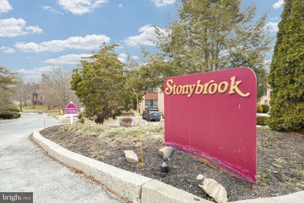 a sign that is on the side of a building