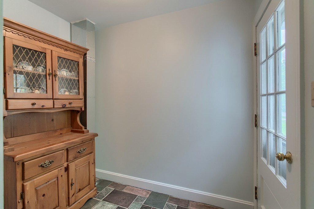 727 Worcester Road Barre, MA 01005 - Photo 9 of 27