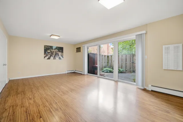 $339,900 | 1341 Greenwillow Lane, Unit C, Glenview, IL 60025