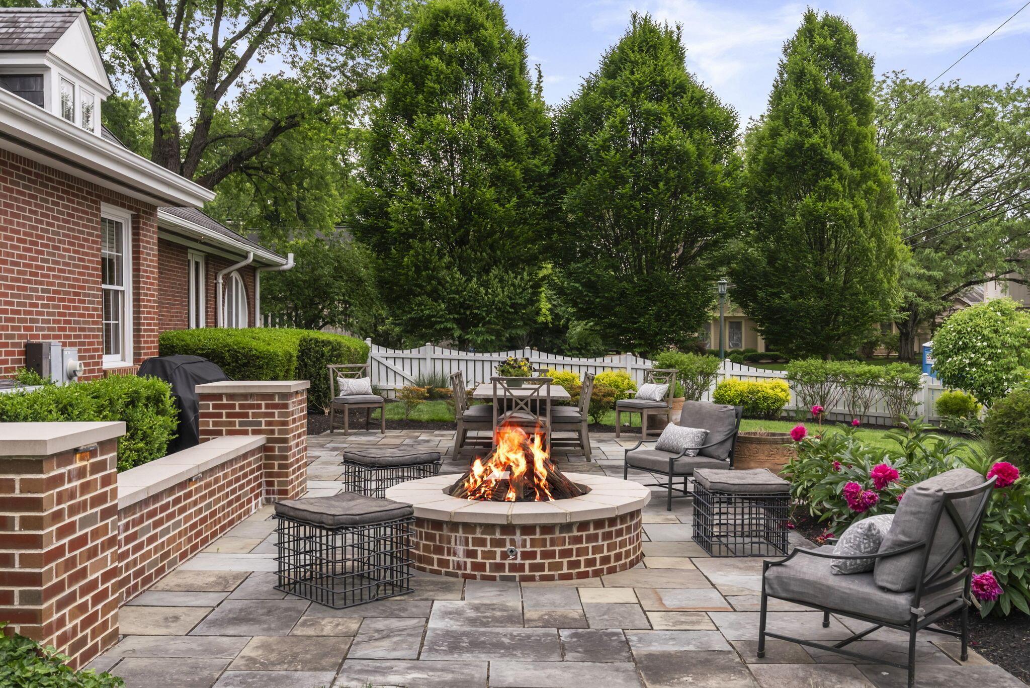 1875 Roxbury Road Upper Arlington, OH 43212 - Photo 62 of 97 Patio