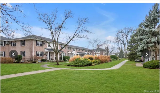 $399,900 | 82-34 Langdale Street, Unit 142A | Floral Park