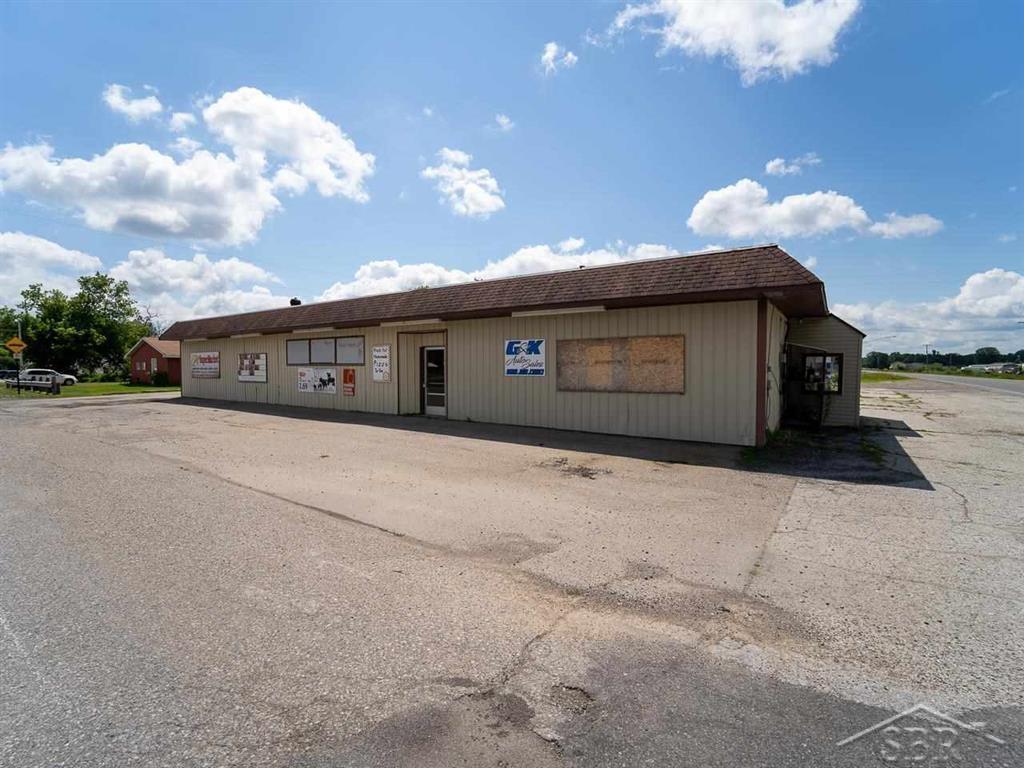 4002 Estey Road Rhodes, MI 48652 - Photo 2 of 69