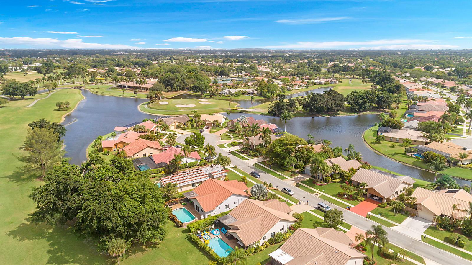 10567 Fenway Place Boca Raton, FL 33498 - Photo 27 of 28 35_10567_Fenway_Pl_Aerials_8_of_10_mls