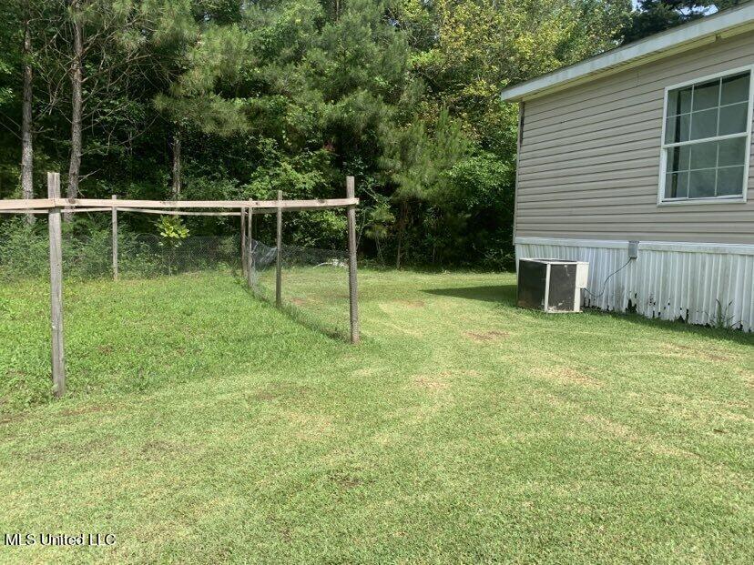 22720 East 18th Highway Raleigh, MS 39153 - Photo 38 of 41 Chicken pen partial built
