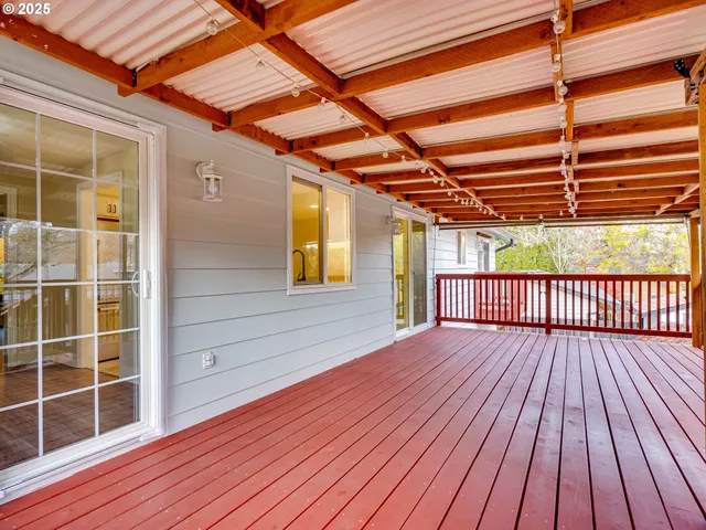 $575,000 | 5820 Southwest 206th Avenue, Beaverton, OR 97078