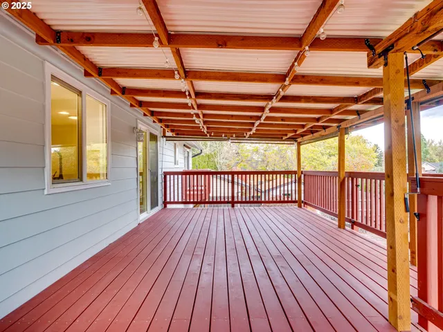 $575,000 | 5820 Southwest 206th Avenue, Beaverton, OR 97078