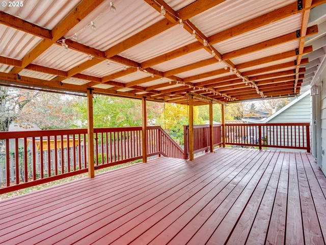 $575,000 | 5820 Southwest 206th Avenue, Beaverton, OR 97078