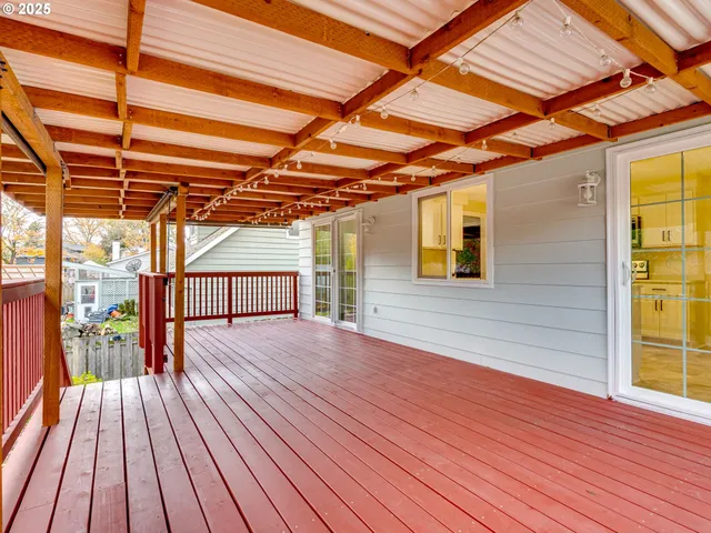 $575,000 | 5820 Southwest 206th Avenue, Beaverton, OR 97078