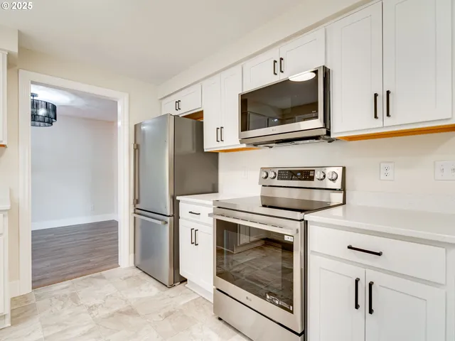 $575,000 | 5820 Southwest 206th Avenue, Beaverton, OR 97078