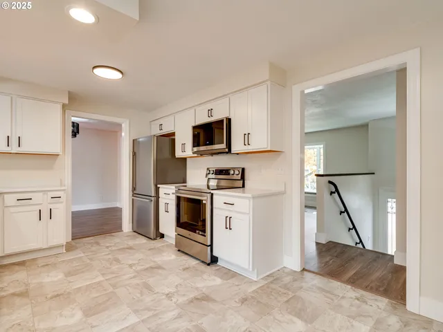 $575,000 | 5820 Southwest 206th Avenue, Beaverton, OR 97078