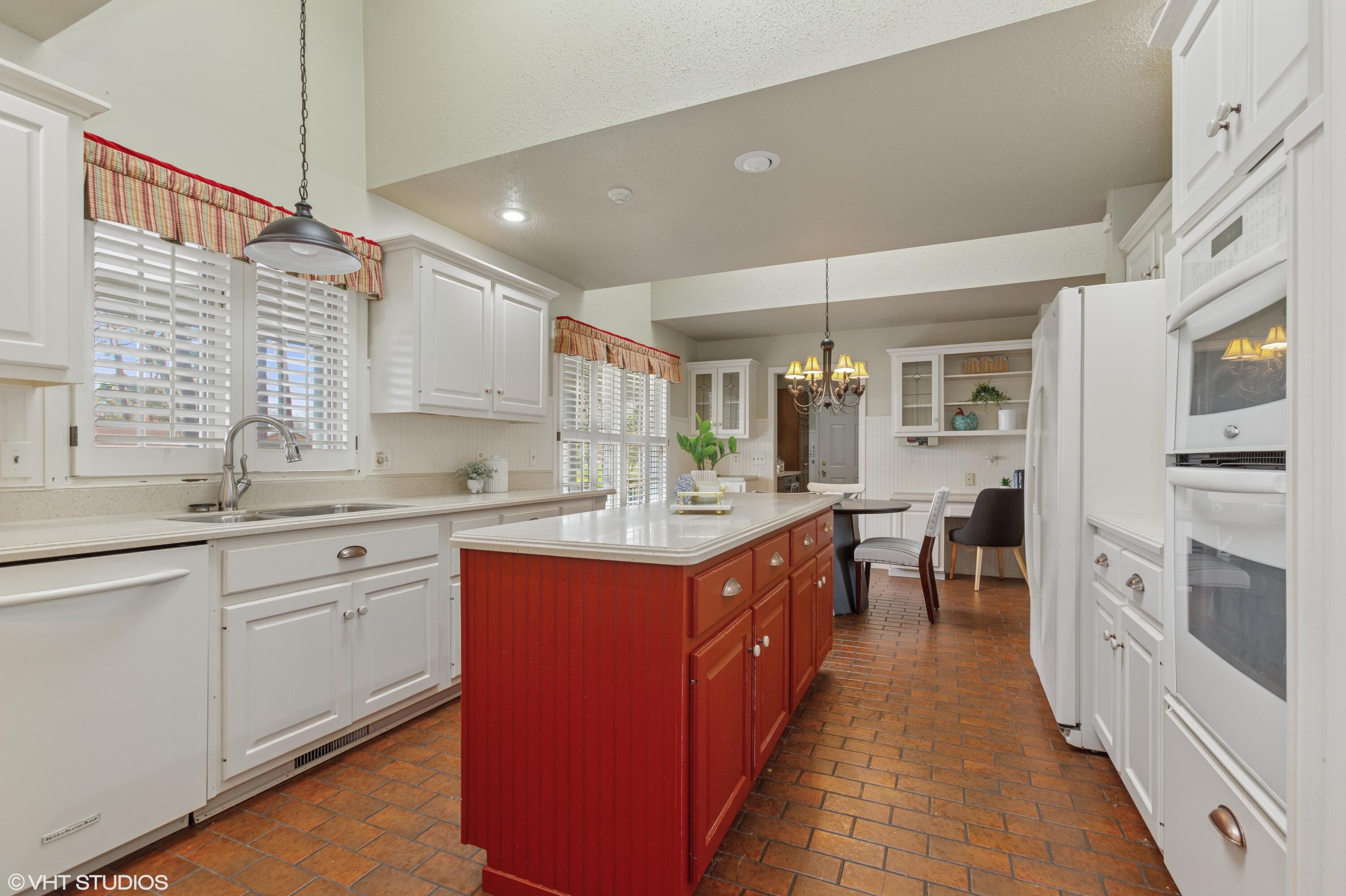 5490 Alpine Ridge Stevensville, MI 49127 - Photo 4 of 31 06_5490AlpineRidge_2014_HiRes