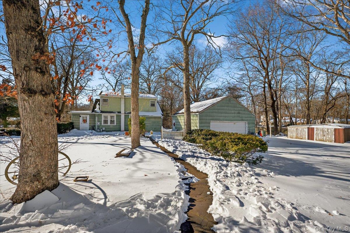 175 Main Avenue Mastic, NY 11950 - Photo 13 of 14