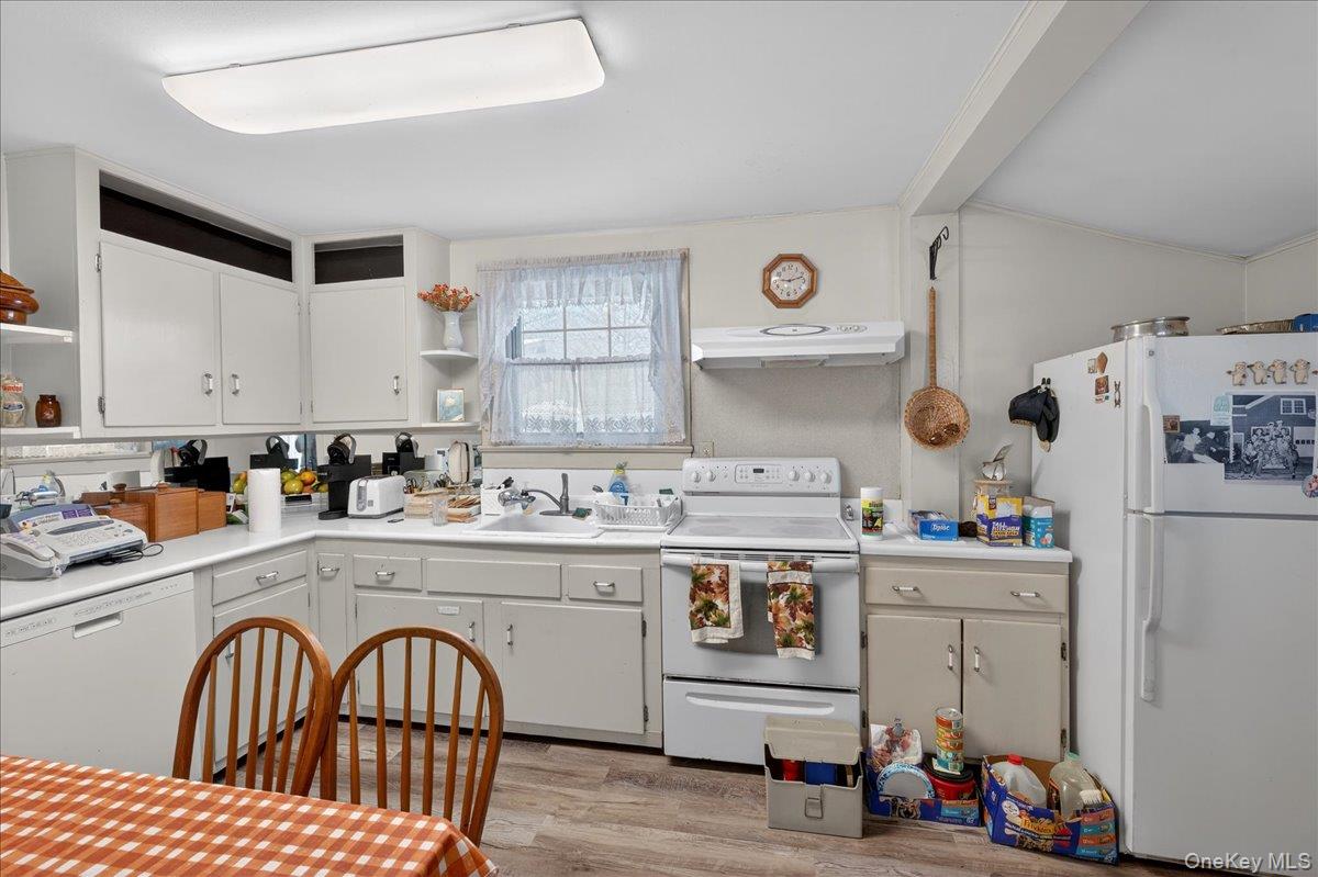 175 Main Avenue Mastic, NY 11950 - Photo 7 of 14