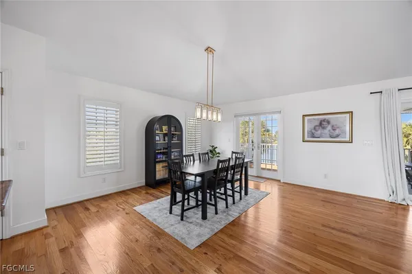 $1,195,000 | 425 Lake Murex Circle, Sanibel, FL 33957
