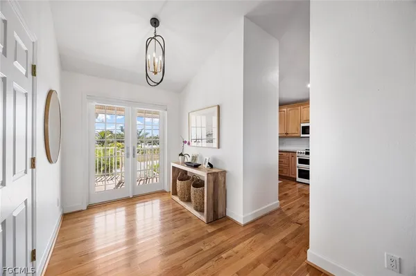 $1,195,000 | 425 Lake Murex Circle, Sanibel, FL 33957