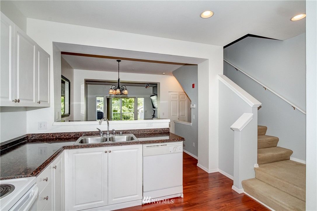 16236 118th Lane Northeast, Unit 13 Bothell, WA 98011 - Photo 11 of 25 Gallery Image 11