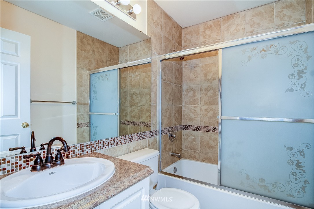 16236 118th Lane Northeast, Unit 13 Bothell, WA 98011 - Photo 16 of 25 Gallery Image 16
