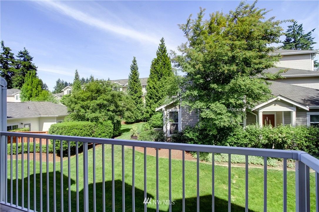 16236 118th Lane Northeast, Unit 13 Bothell, WA 98011 - Photo 5 of 25 Gallery Image 5
