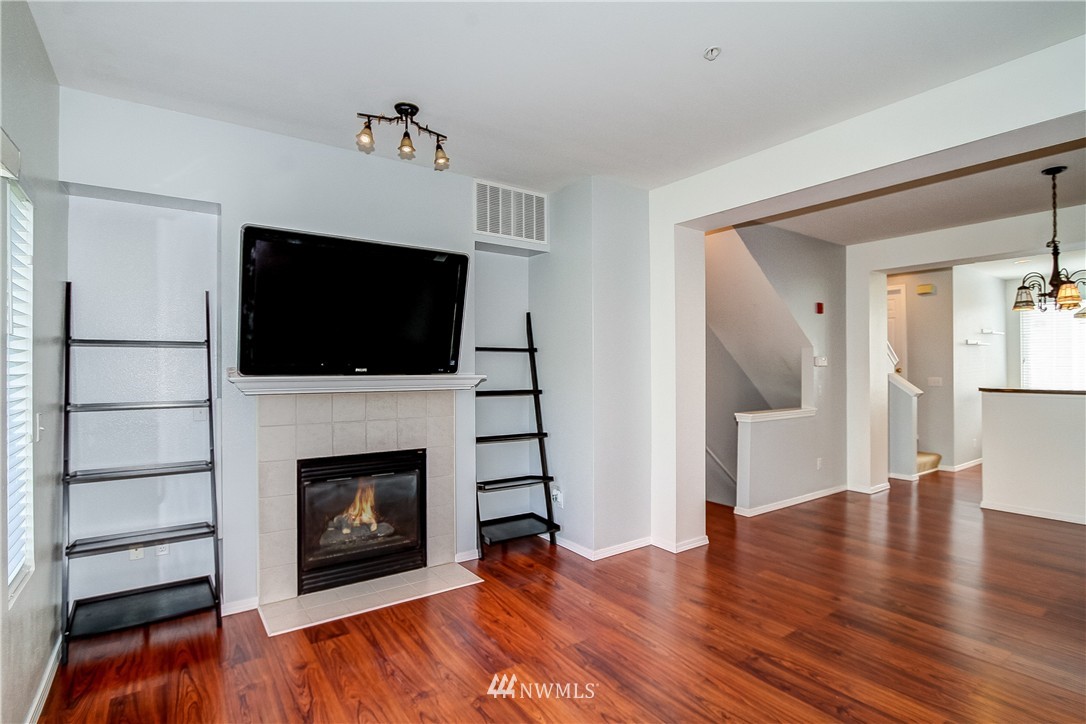 16236 118th Lane Northeast, Unit 13 Bothell, WA 98011 - Photo 6 of 25 Gallery Image 6