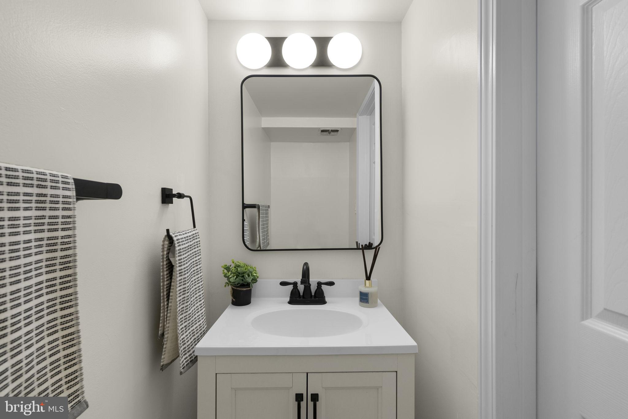 8002 Inverness Ridge Road Potomac, MD 20854 - Photo 19 of 46