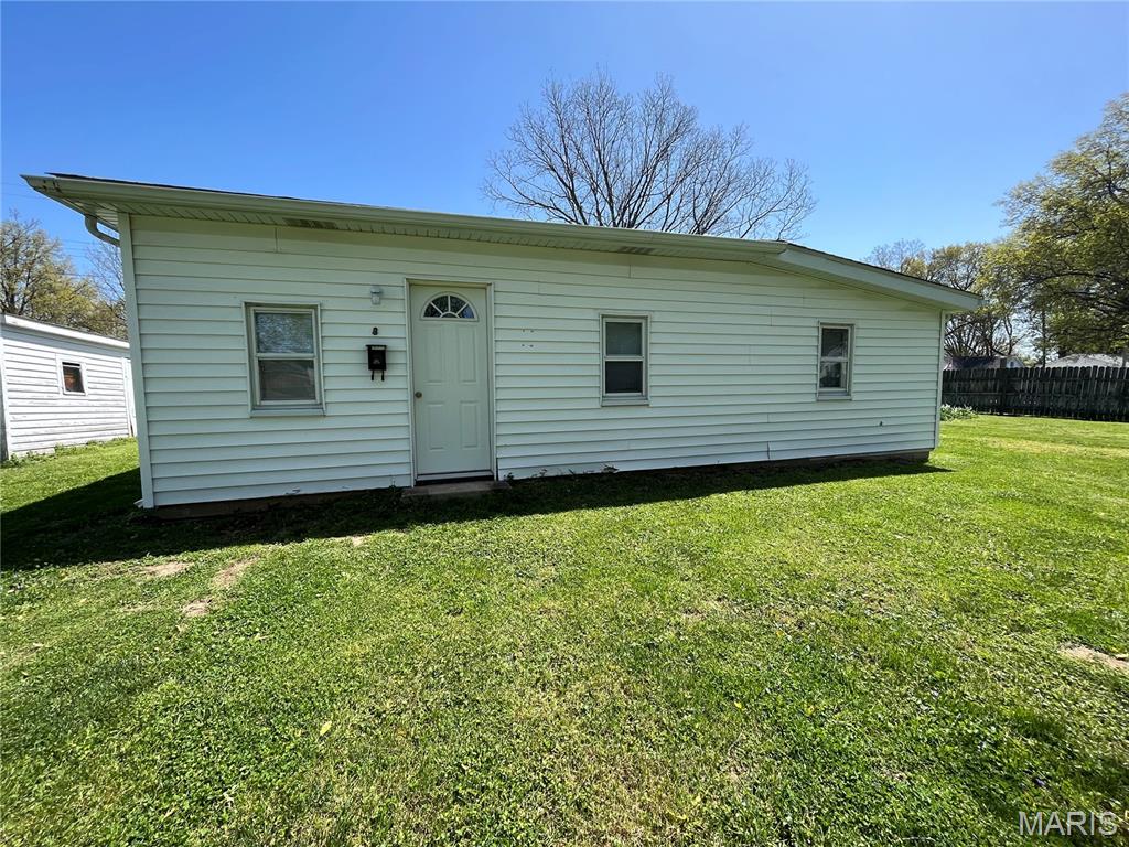 8 North Edison Street Freeburg, IL 62243 - Photo 1 of 18