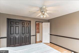 339 Tree Street Philadelphia, PA 19148 - Photo 10 of 17 Front Bedroom