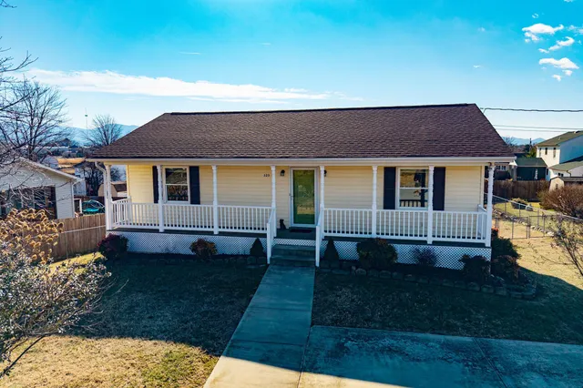 $329,900 | 323 Westlu Drive, Luray, VA 22835