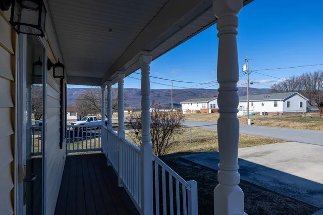 $329,900 | 323 Westlu Drive, Luray, VA 22835