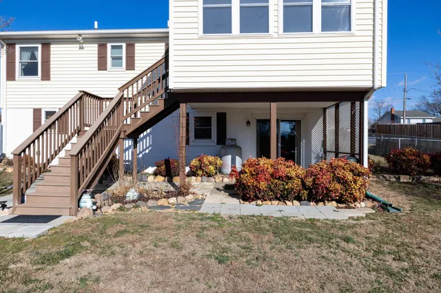 $329,900 | 323 Westlu Drive, Luray, VA 22835