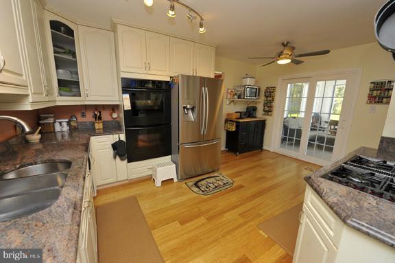 1327 Beulah Road Vienna, VA 22182 - Photo 13 of 28 Kitchen