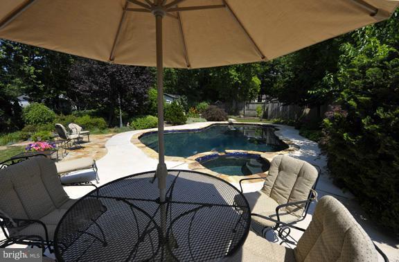 1327 Beulah Road Vienna, VA 22182 - Photo 27 of 28 Exterior (General)