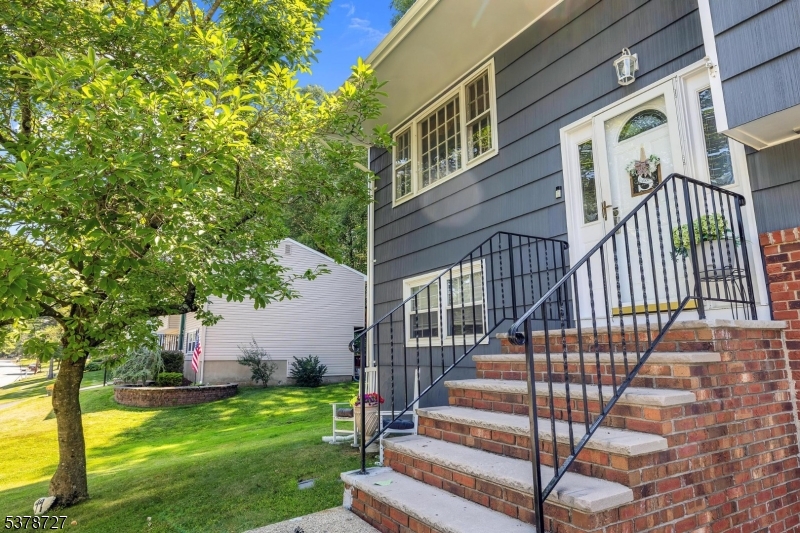 44 Deer Path Drive Flanders, NJ 07836 - Photo 4 of 38