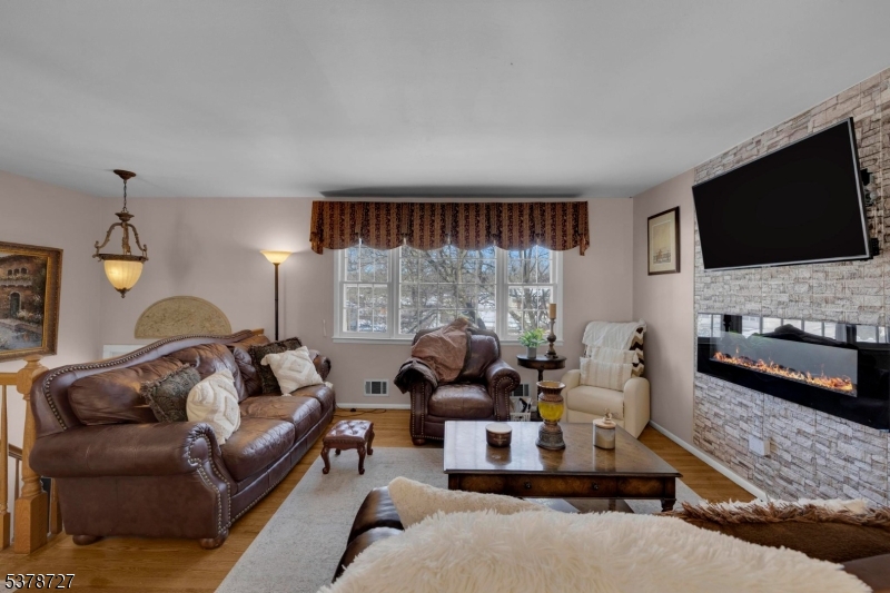 44 Deer Path Drive Flanders, NJ 07836 - Photo 7 of 38