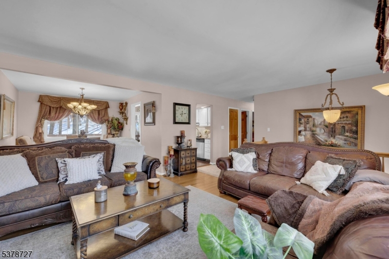 44 Deer Path Drive Flanders, NJ 07836 - Photo 8 of 38