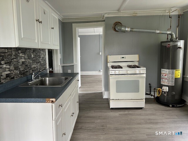 22 Hawthorne Street, Unit 4 Norwich, CT 06360 - Photo 4 of 11