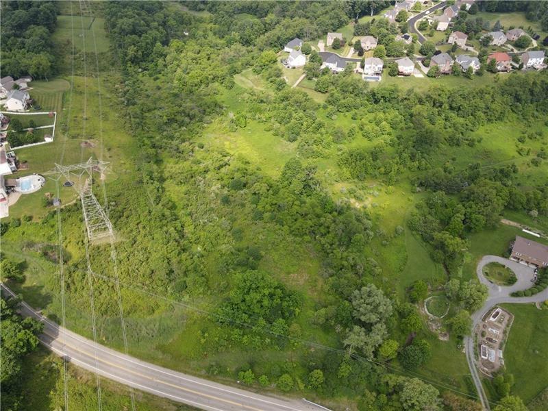 7549 Franklin Road Cranberry Township, PA 16066 - Photo 3 of 16 a view of a garden from a balcony