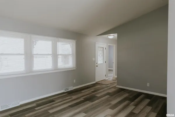 $190,000 | 2256 East Black Avenue, Springfield, IL 62702