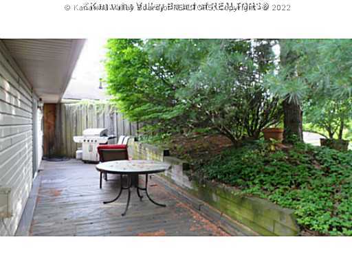 202 Bow Hunter Road Charleston, WV 25314 - Photo 14 of 16 Patio/Deck.