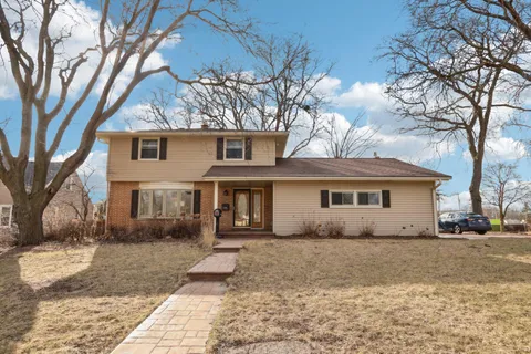 $349,900 | 2713 South 76th Street, West Allis, WI 53219