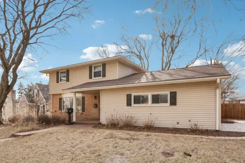 $349,900 | 2713 South 76th Street, West Allis, WI 53219