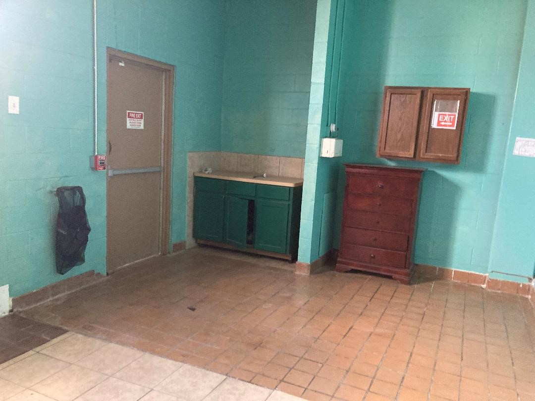 11001 Fondren Road, Unit A Houston, TX 77096 - Photo 15 of 15 a view of a hallway with entryway