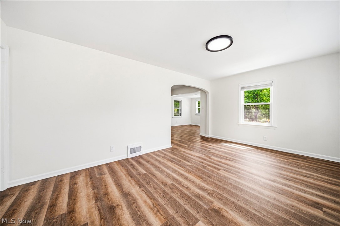 3579 Lloyd Road Cleveland, OH 44111 - Photo 6 of 37