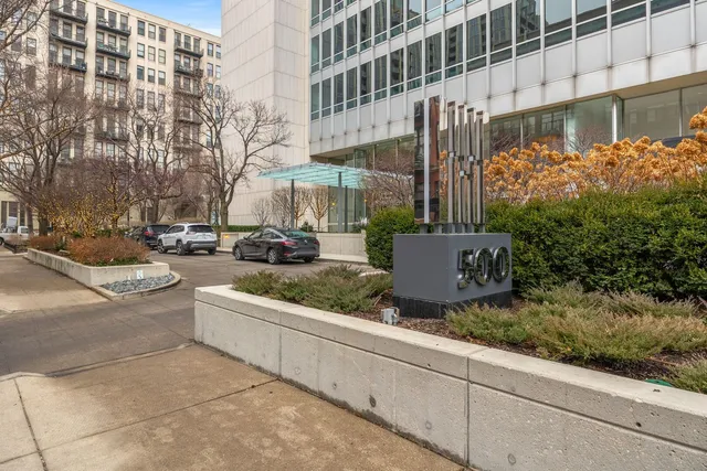 $375,000 | 500 West Superior Street, Unit 1306, Chicago, IL 60654