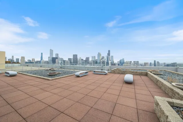 $375,000 | 500 West Superior Street, Unit 1306, Chicago, IL 60654