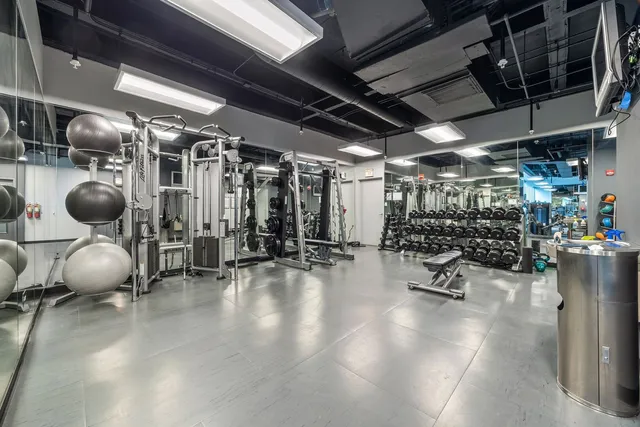 $375,000 | 500 West Superior Street, Unit 1306, Chicago, IL 60654