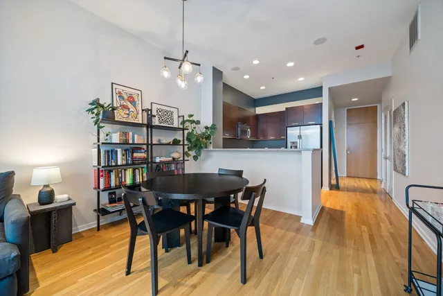 $375,000 | 500 West Superior Street, Unit 1306, Chicago, IL 60654