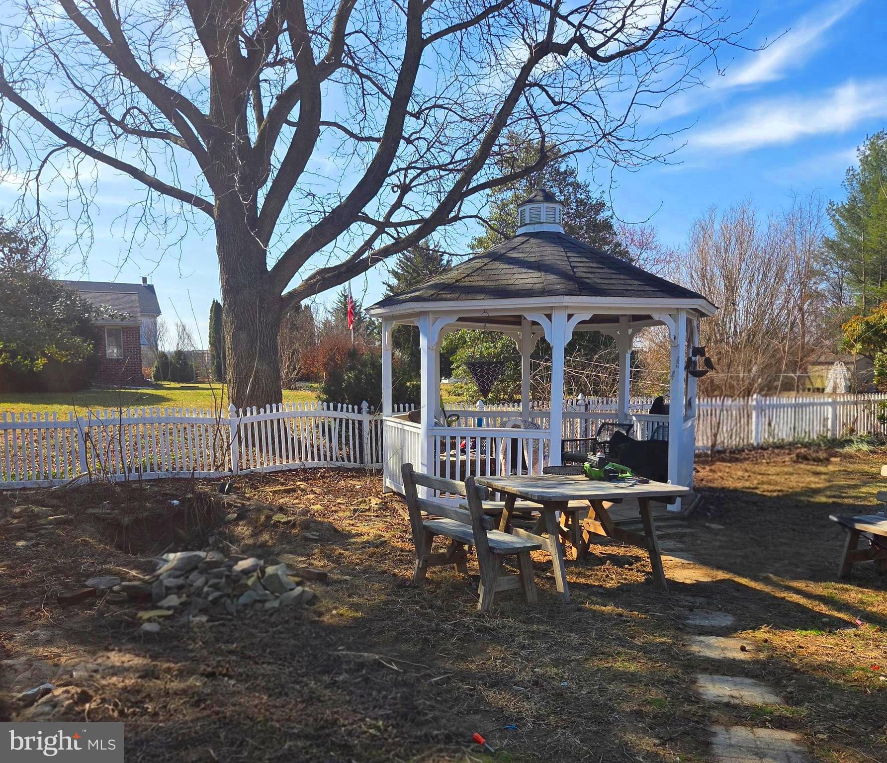 212 Barcroft Road York, PA 17406 - Photo 2 of 4