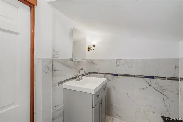 $199,900 | 674 Jefferson Avenue, Buffalo, NY 14204