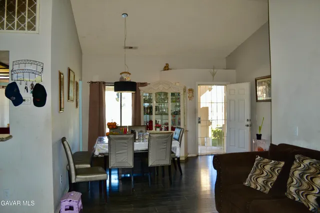 $509,000 | 9640 East Avenue R, Littlerock, CA 93543