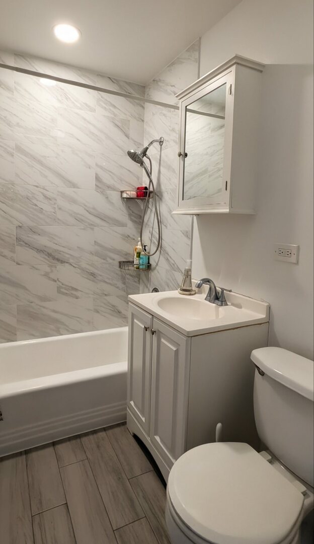 721 Elmhurst Road, Unit G Des Plaines, IL 60016 - Photo 14 of 19 Gallery Image 14
